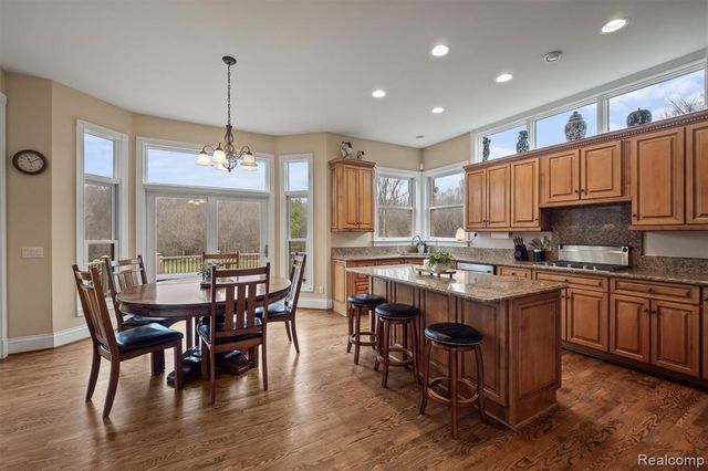 3300 Hillshire Court, Ypsilanti, MI 48198