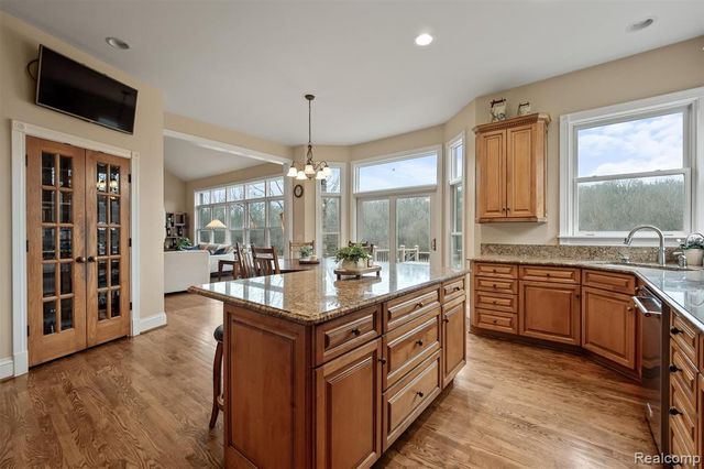 3300 Hillshire Court, Ypsilanti, MI 48198