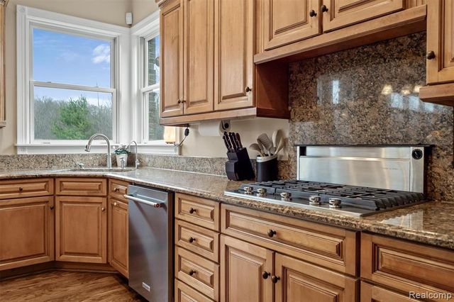 3300 Hillshire Court, Ypsilanti, MI 48198