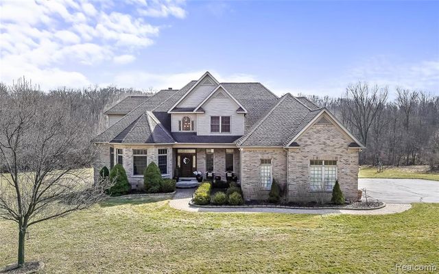 3300 Hillshire Court, Ypsilanti, MI 48198