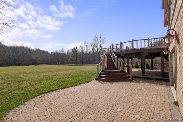 3300 Hillshire Court, Ypsilanti, MI 48198