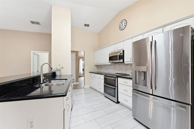 2309 SWEETWATER COUNTRY CLUB PLACE DRIVE, Apopka, FL 32712