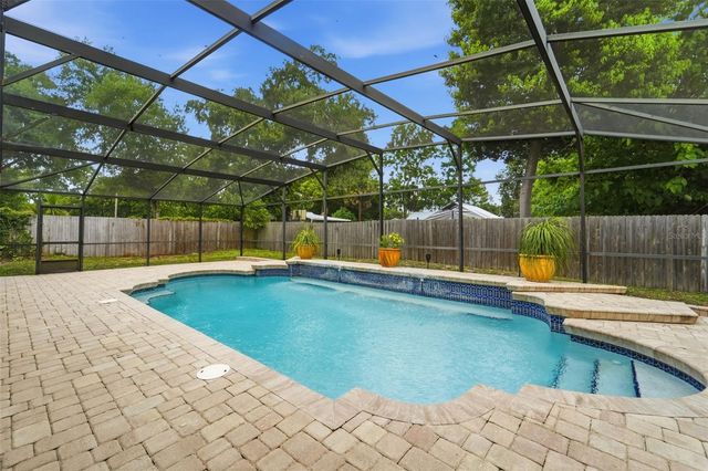 2309 SWEETWATER COUNTRY CLUB PLACE DRIVE, Apopka, FL 32712
