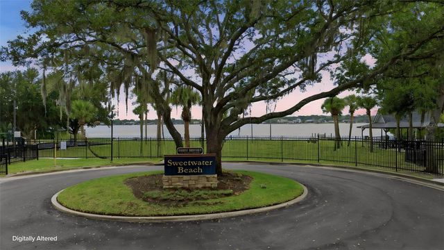 2309 SWEETWATER COUNTRY CLUB PLACE DRIVE, Apopka, FL 32712