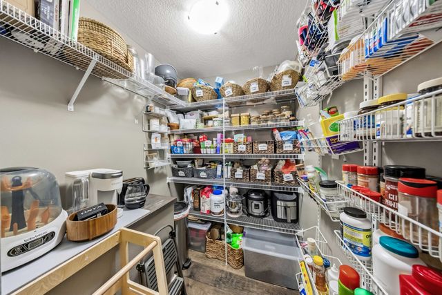 904 NW Seasons Drive, Ankeny, IA 50023