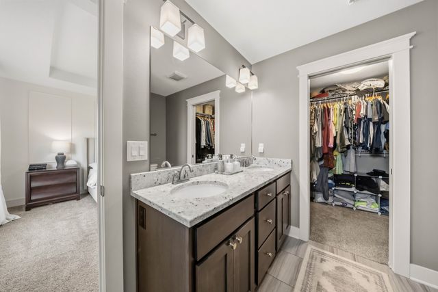 904 NW Seasons Drive, Ankeny, IA 50023