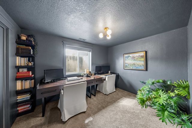 904 NW Seasons Drive, Ankeny, IA 50023