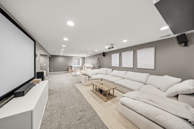 904 NW Seasons Drive, Ankeny, IA 50023