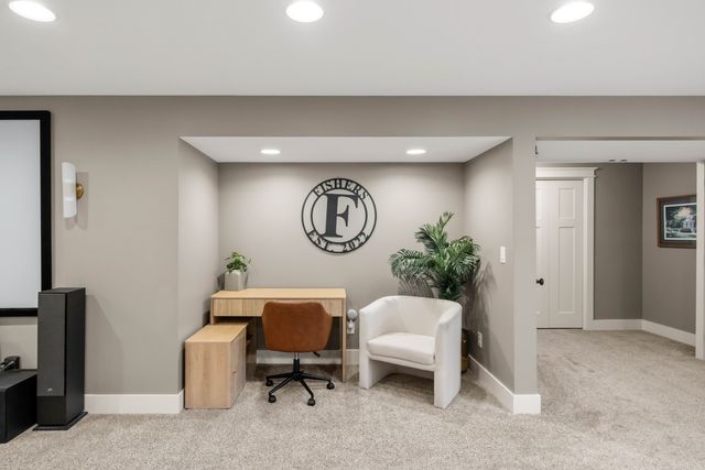 904 NW Seasons Drive, Ankeny, IA 50023