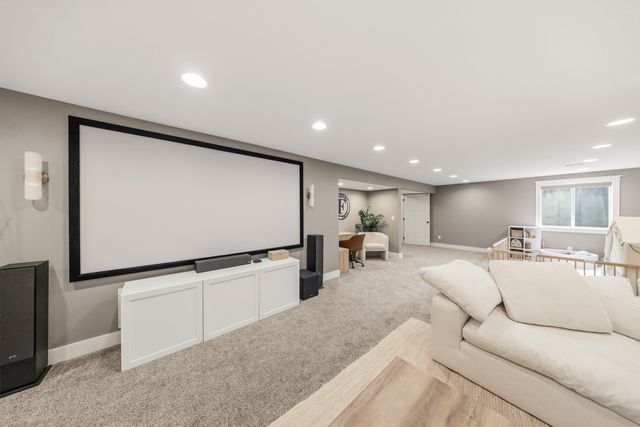 904 NW Seasons Drive, Ankeny, IA 50023