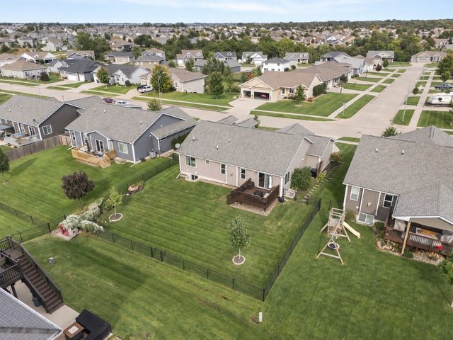 904 NW Seasons Drive, Ankeny, IA 50023