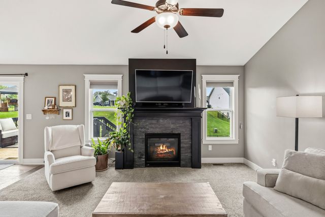 904 NW Seasons Drive, Ankeny, IA 50023