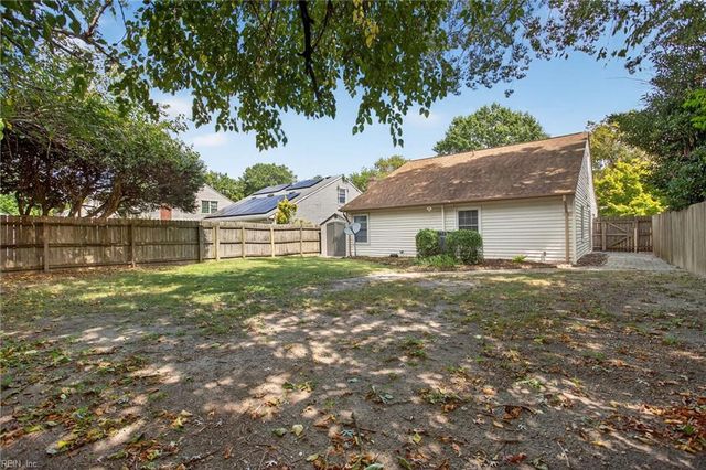 5677 Rushmere DR, Virginia Beach, VA 23464