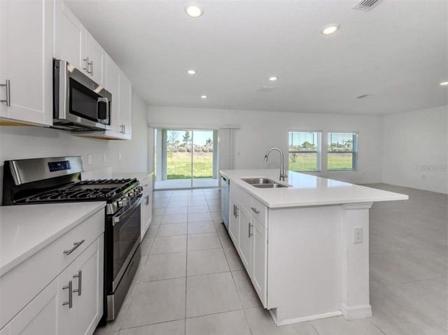 11228 FIELDSTONE DRIVE, Palmetto, FL 34221