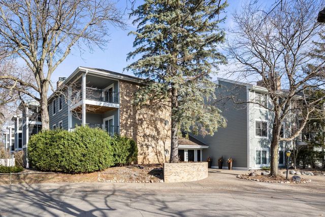 3000 Saint Albans Mill Road 111, Minnetonka, MN 55305