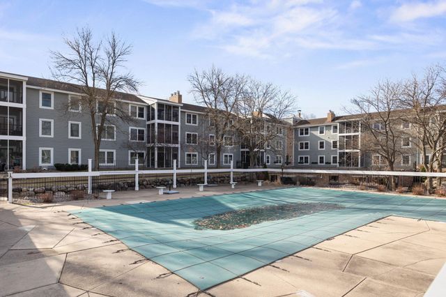 3000 Saint Albans Mill Road 111, Minnetonka, MN 55305