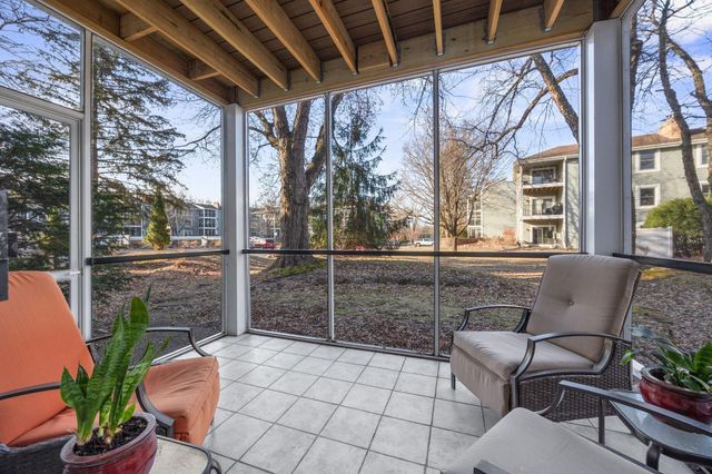 3000 Saint Albans Mill Road 111, Minnetonka, MN 55305