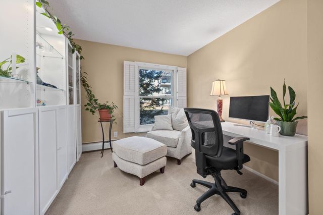 3000 Saint Albans Mill Road 111, Minnetonka, MN 55305