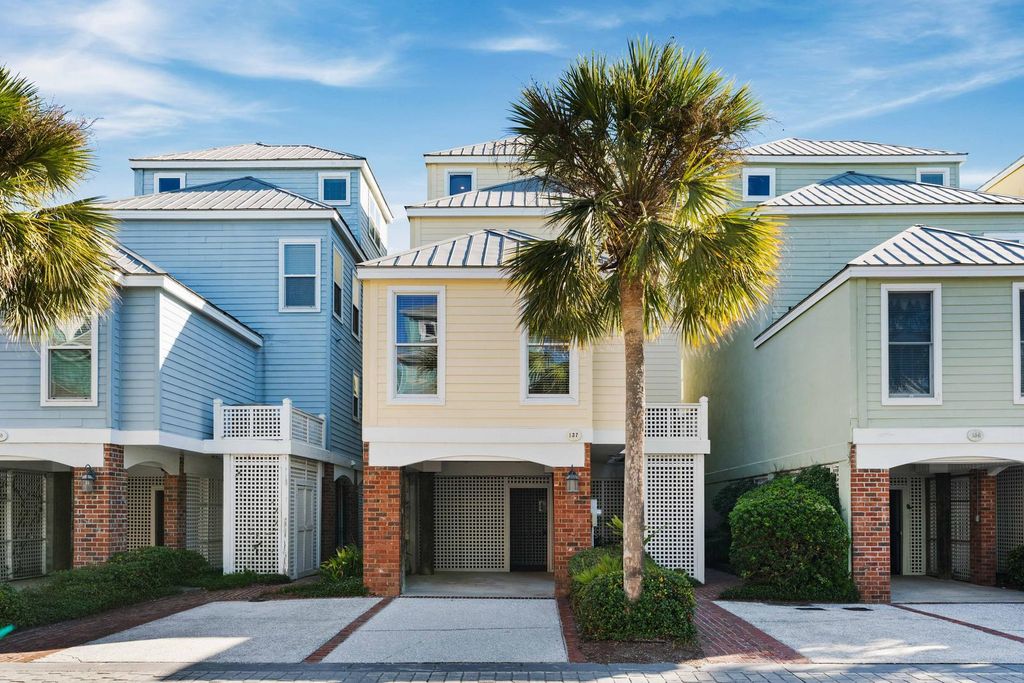 137 Grand Pavilion Boulevard, Isle Of Palms, SC 29451