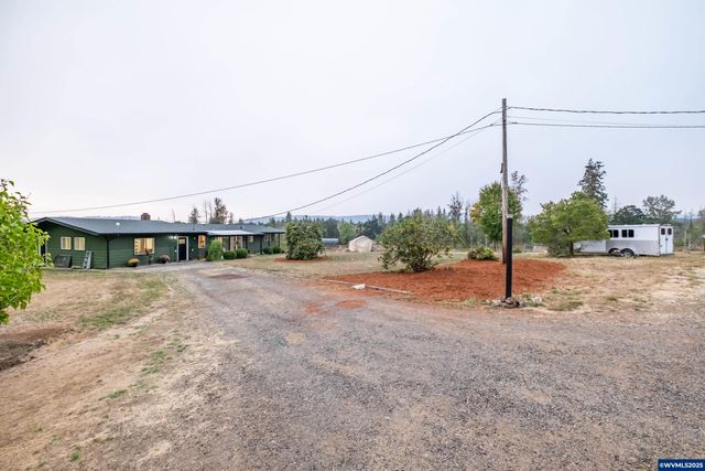 40235 Rainbow Dr, Scio, OR 97374