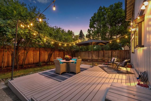 105 Quarry Lane, Santa Cruz, CA 95060