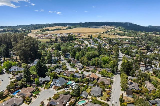 105 Quarry Lane, Santa Cruz, CA 95060