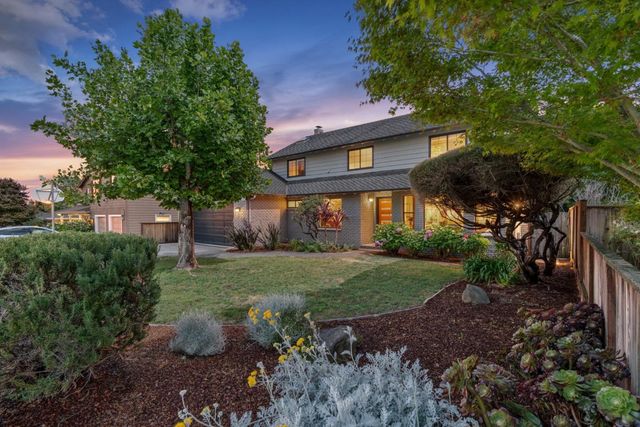 105 Quarry Lane, Santa Cruz, CA 95060