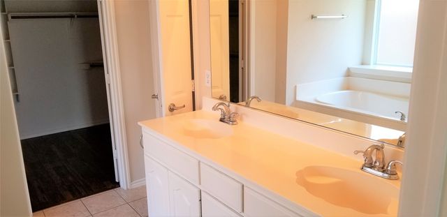 2036 El Camino Drive, Fort Worth, TX 76177