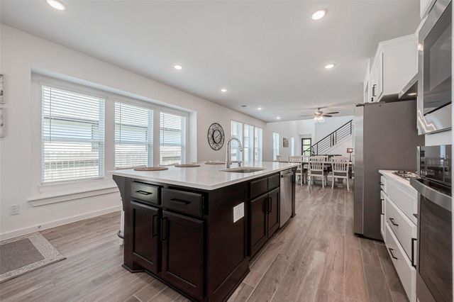 430 W Cascade Heights Drive, Montgomery, TX 77316
