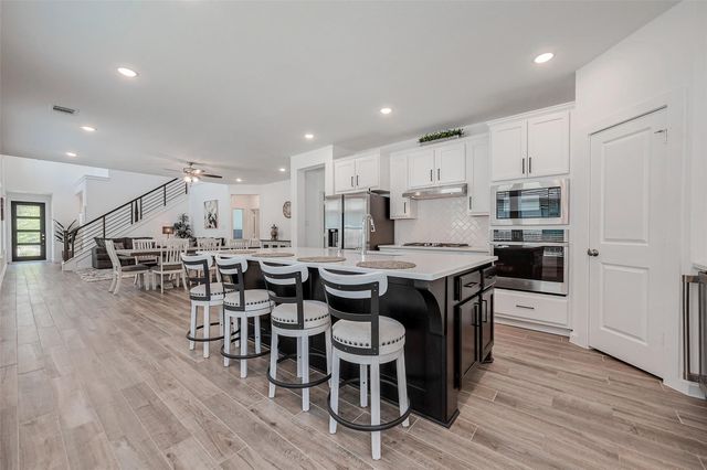 430 W Cascade Heights Drive, Montgomery, TX 77316