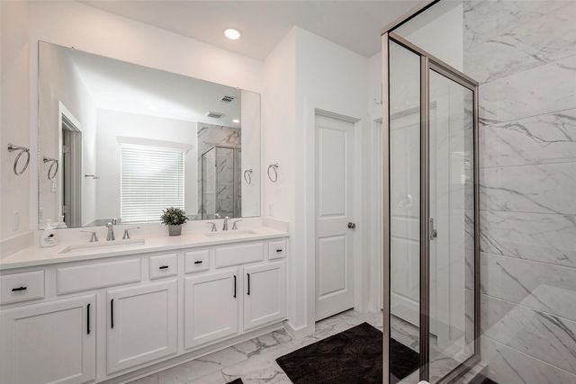 430 W Cascade Heights Drive, Montgomery, TX 77316