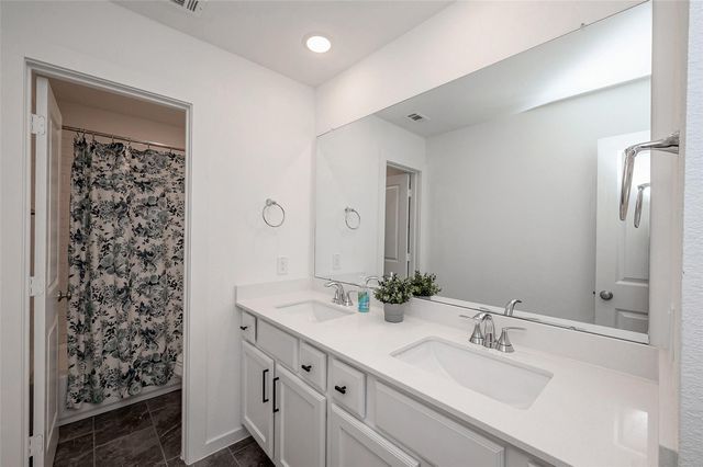 430 W Cascade Heights Drive, Montgomery, TX 77316