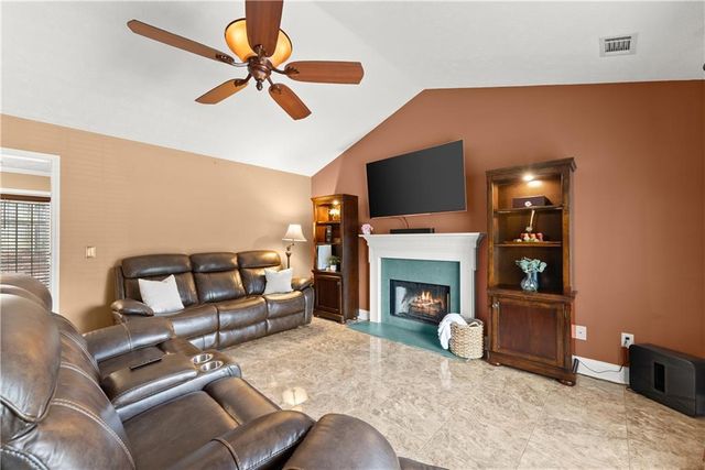 5090 Limerick Lane, Flowery Branch, GA 30542