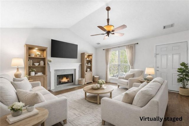 5090 Limerick Lane, Flowery Branch, GA 30542