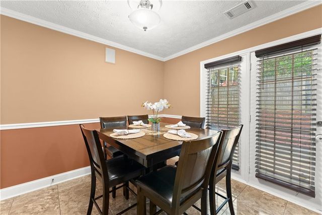 5090 Limerick Lane, Flowery Branch, GA 30542