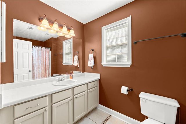 5090 Limerick Lane, Flowery Branch, GA 30542