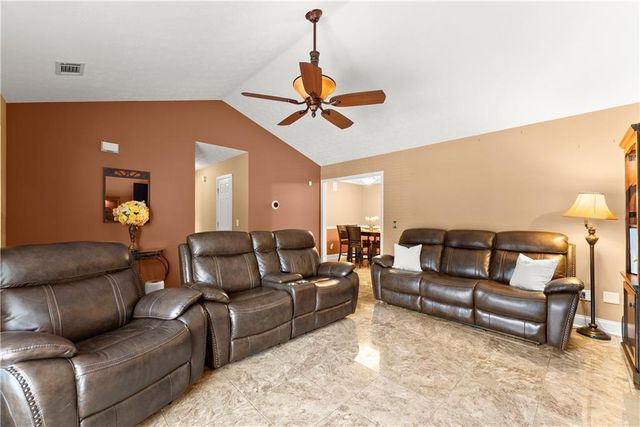 5090 Limerick Lane, Flowery Branch, GA 30542