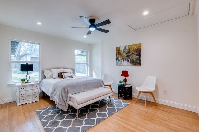 1922 Elmwood Boulevard, Dallas, TX 75224