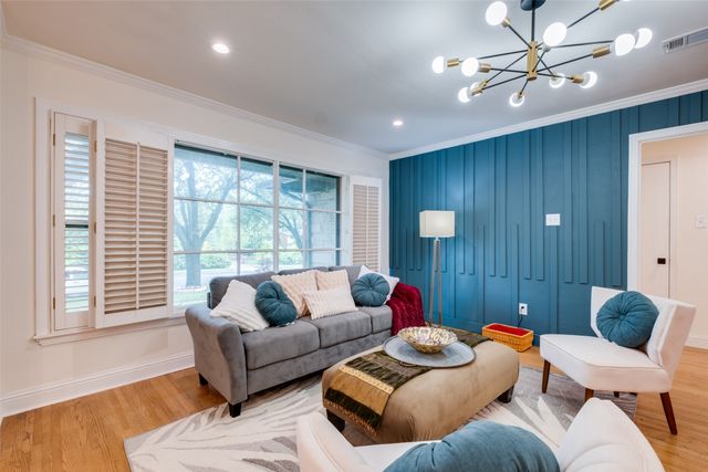 1922 Elmwood Boulevard, Dallas, TX 75224