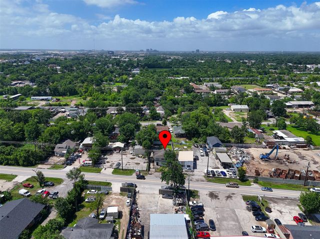 336 W Mount Houston Road, Houston, TX 77037