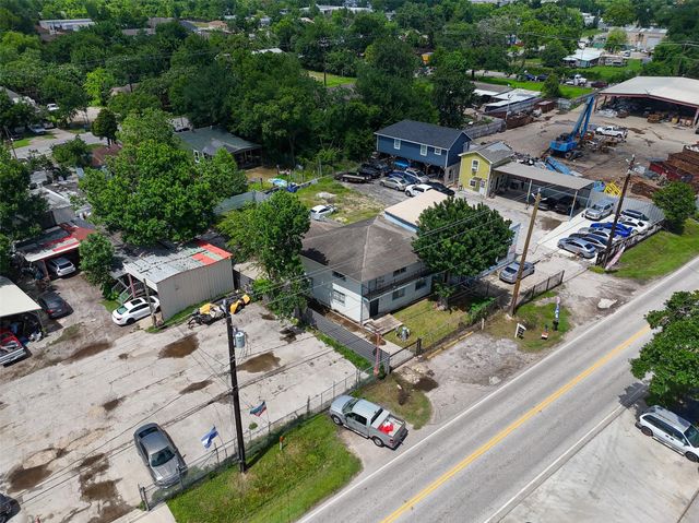 336 W Mount Houston Road, Houston, TX 77037