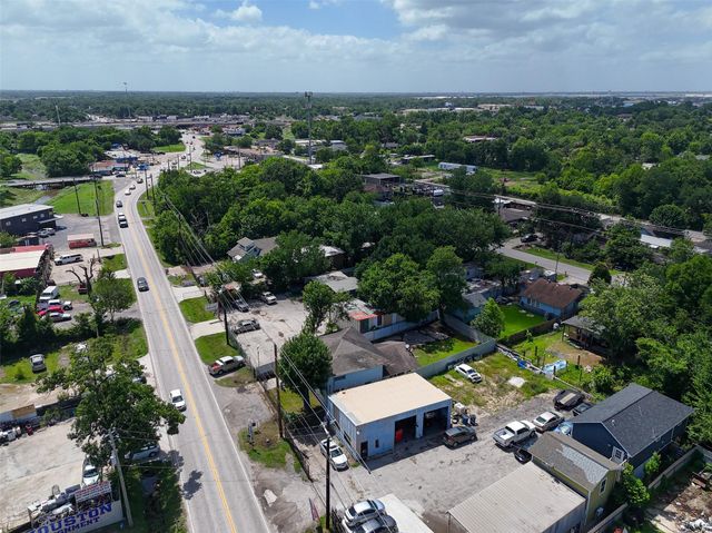 336 W Mount Houston Road, Houston, TX 77037