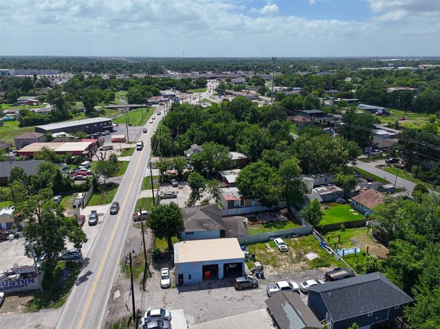 336 W Mount Houston Road, Houston, TX 77037