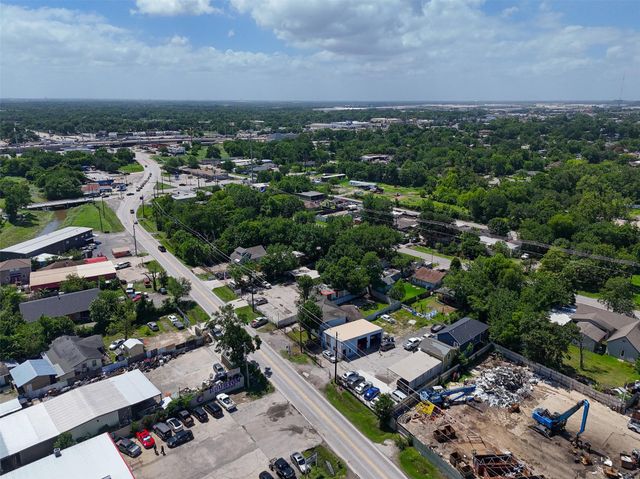 336 W Mount Houston Road, Houston, TX 77037