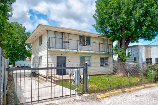 336 W Mount Houston Road, Houston, TX 77037