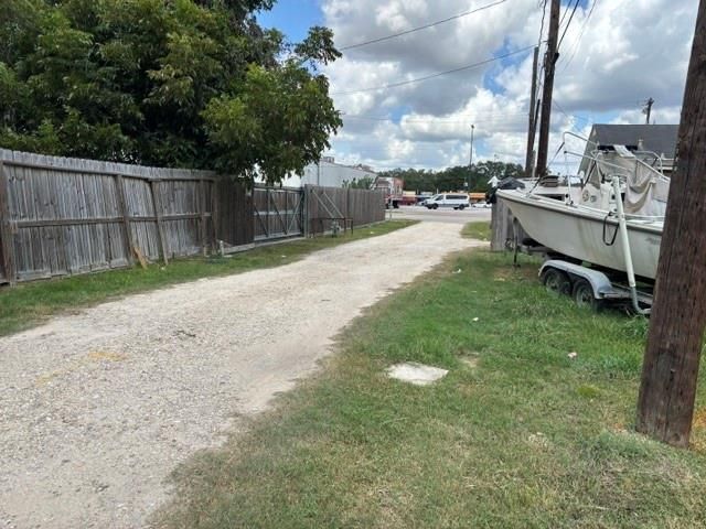 1110 San Jacinto Street, Rosenberg, TX 77471