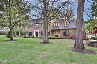 7 Deep Woods Drive, Colonie, NY 12110