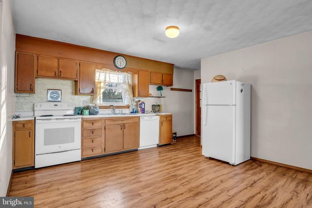 36 CLAY ROAD, Carlisle, PA 17015