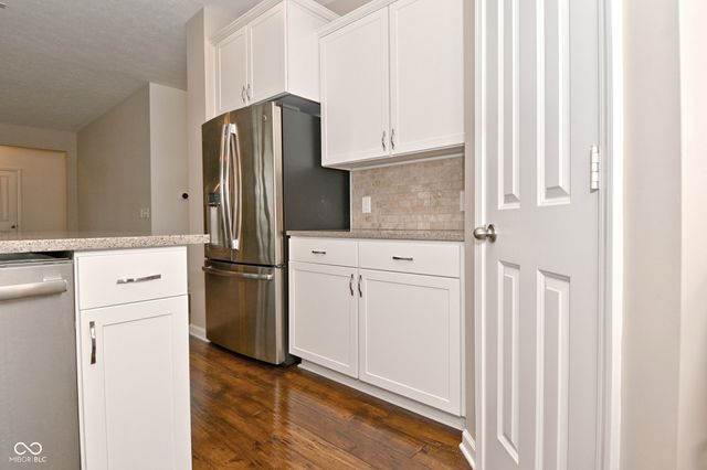1356 Preserve Court, Greenwood, IN 46143