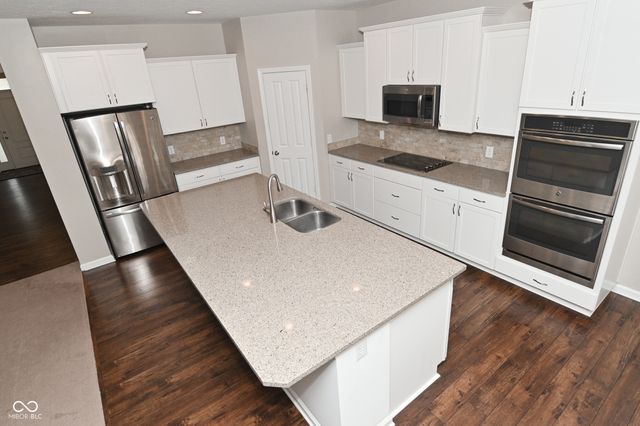 1356 Preserve Court, Greenwood, IN 46143